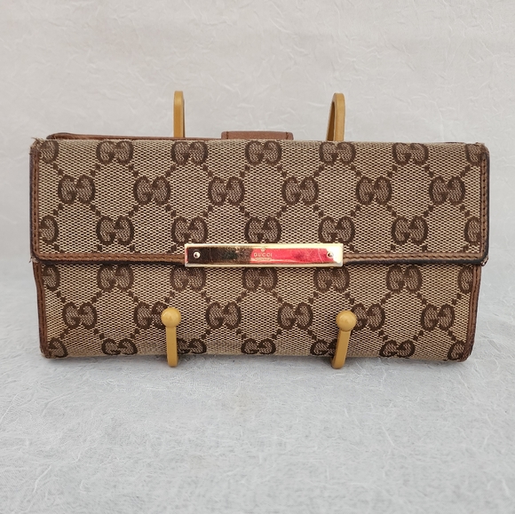 Gucci Handbags - Auth Gucci Guccissima Canvas Wallet